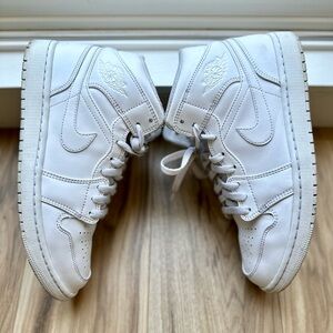 Air Jordan 1 Mid Size 9.5US